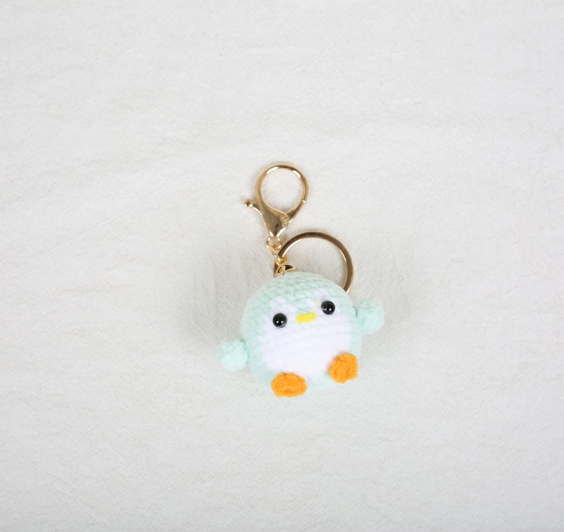 Pinguin bol gehaakt